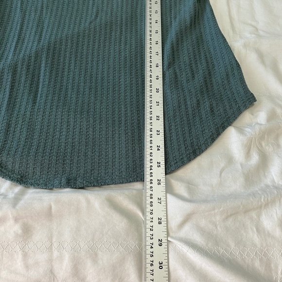 CHASER Women's Grayish-Green Thermal Waffle Knit Button Cuff LS Shirt Medium - Picture 11 of 12